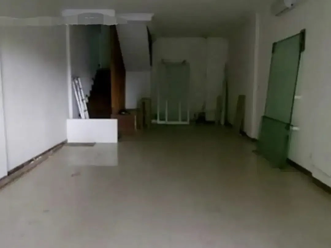 Ruko Murah di omplek istana kuta galleria di jalan utama - Image 1 of 10