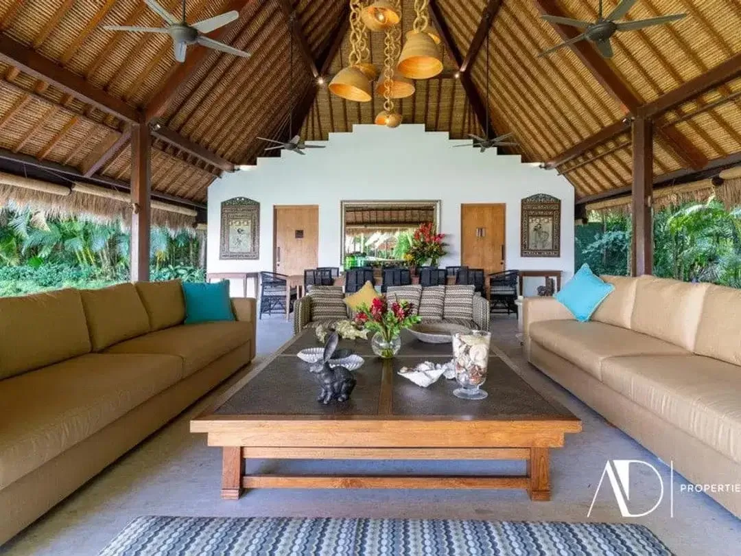 FREEHOLD | CONTEMPORARY TROPICAL ESTATE IN PERERENAN - Image 7 of 10