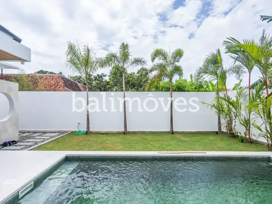 Vila Baru Dua Kamar Tidur Bergaya Tropis Modern di Sanur - Image 4 of 10