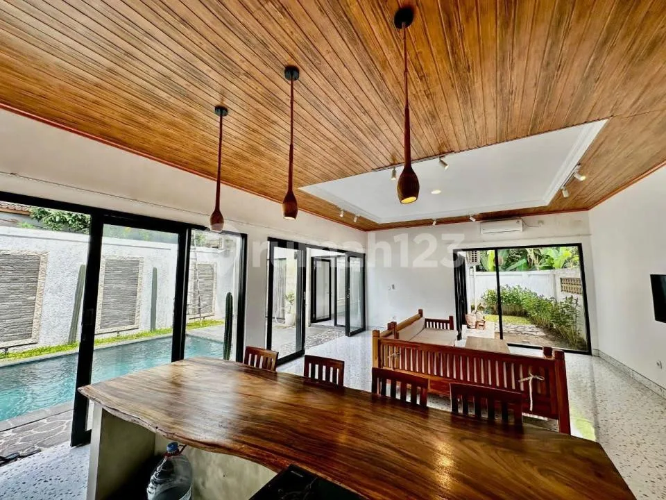 Villa Full Fasilitas Lokasi Strategis di Padonan - Image 1 of 4