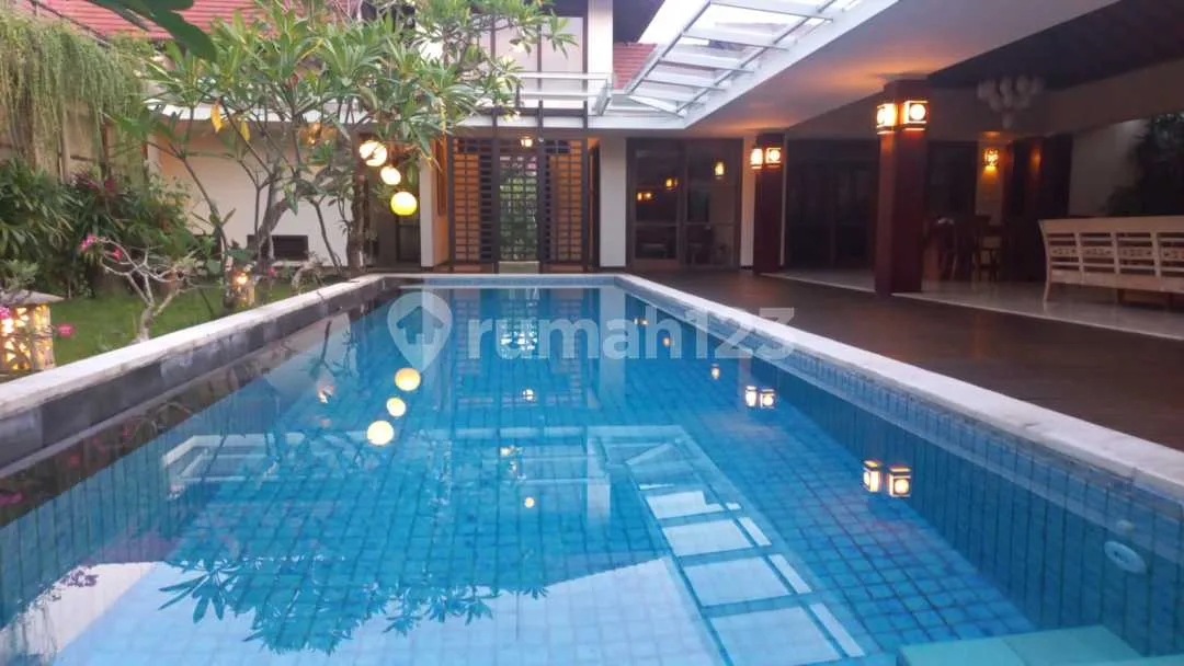 Rumah Mewah Siap Huni di Perumahan Elite Teras Ayung denpasar - Image 2 of 4