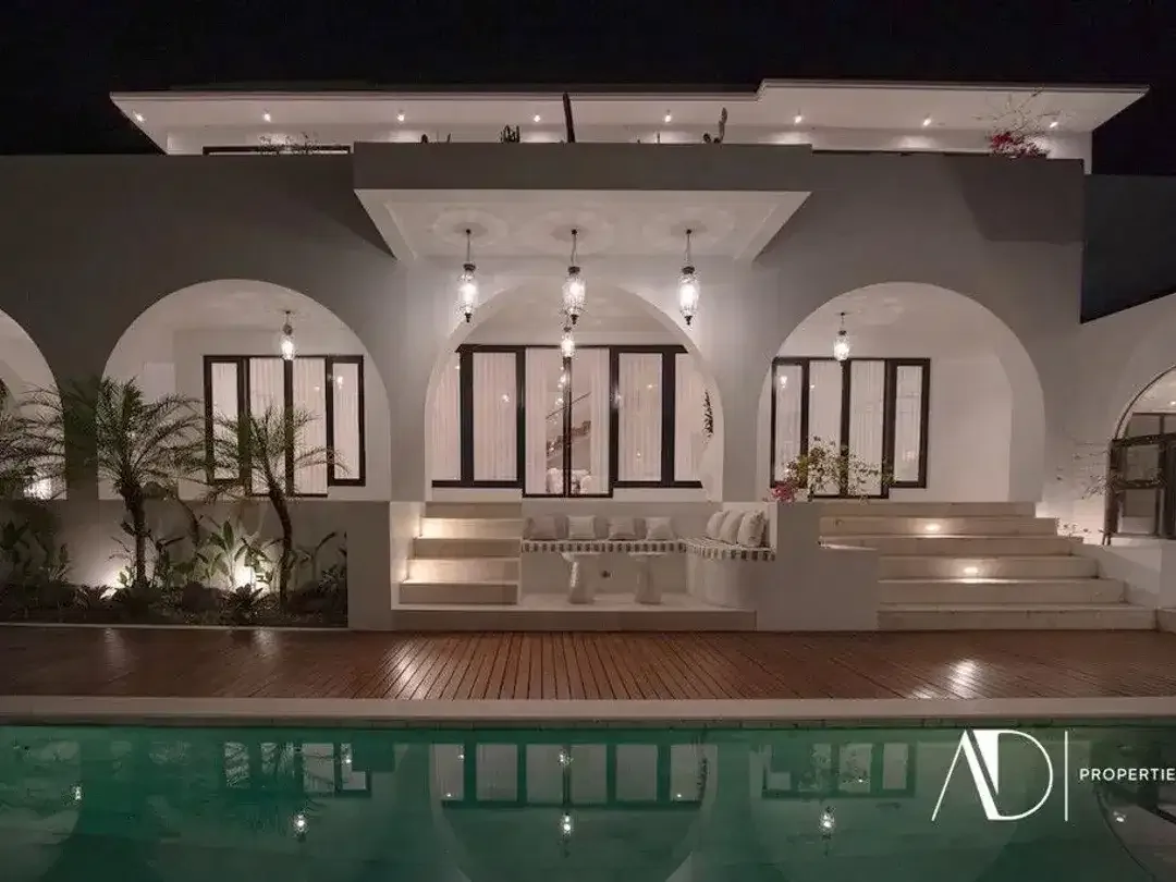 FREEHOLD OR LEASEHOLD | MODERN MEDITERRANEAN VILLA IN BERAWA, CANGGU - Image 4 of 10