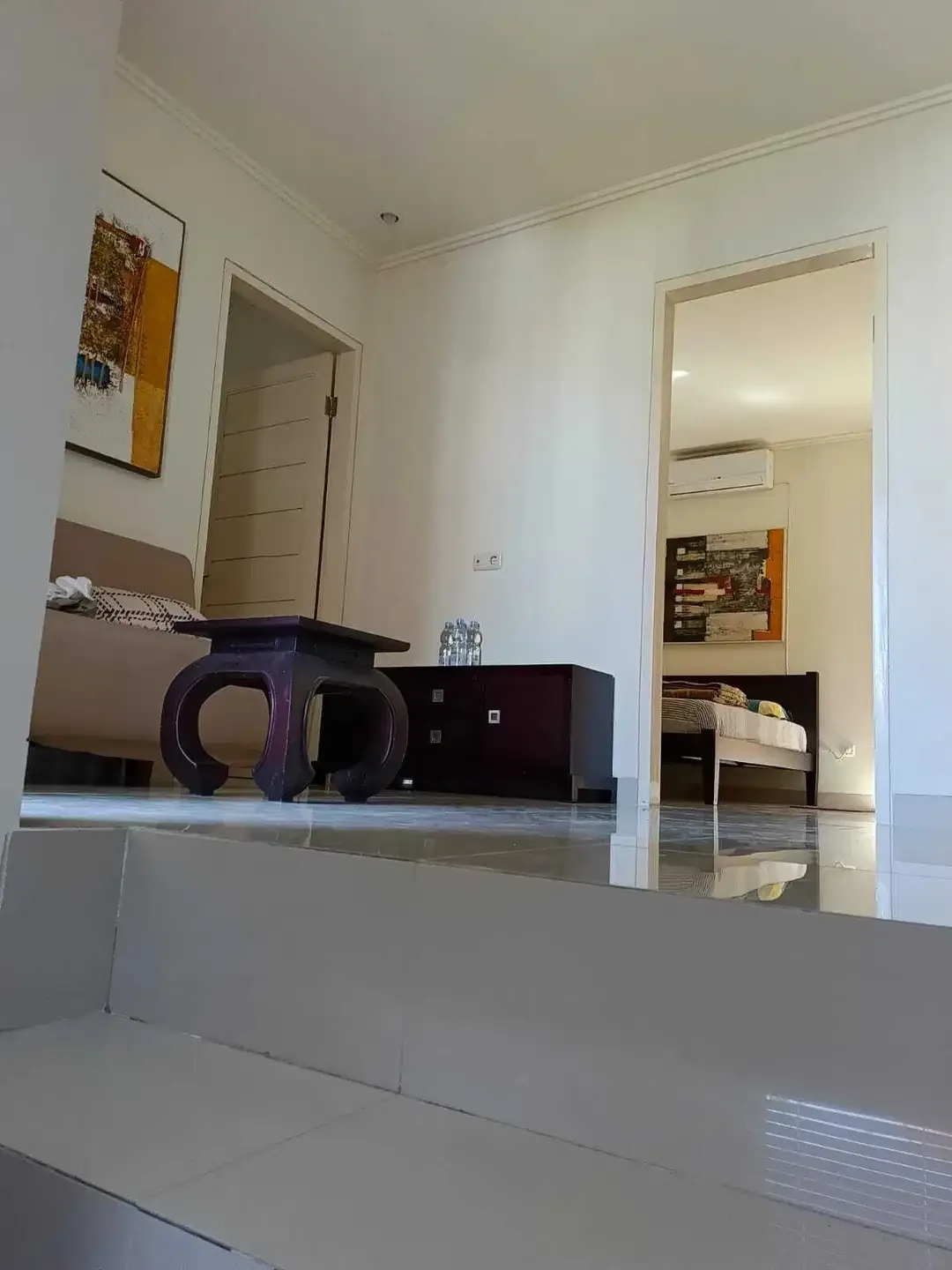 DI JUAL RUMAH SIAP HUNI SEMI FURNISHE NYAMAN TERAWAT DI JIMBARAN BALI - Image 3 of 10