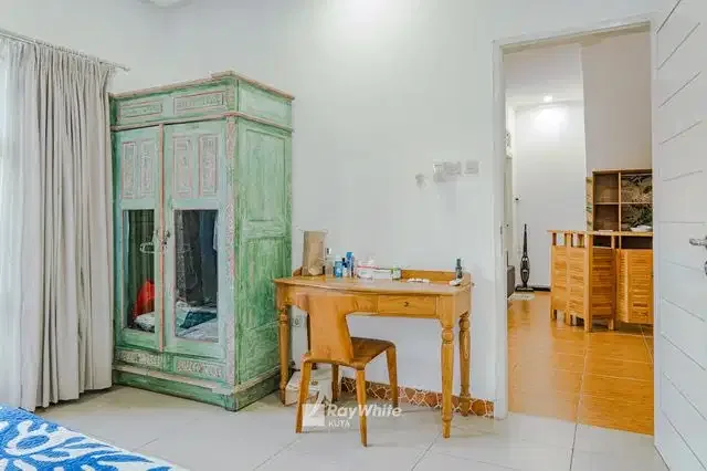 Dijual Villa Modern 3 Kamar Tidur di Seminyak - Image 5 of 10