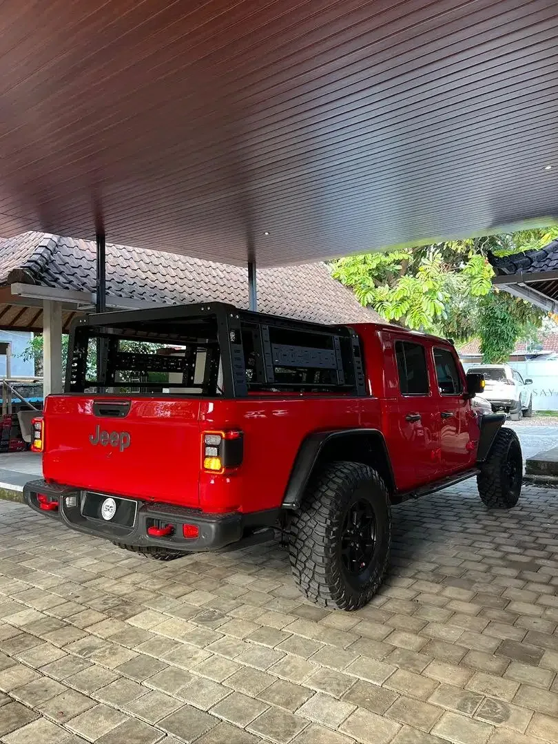 DP 599 JT JEEP RUBICON GLADIATOR 4X4 2020 AT RED - Image 8 of 10