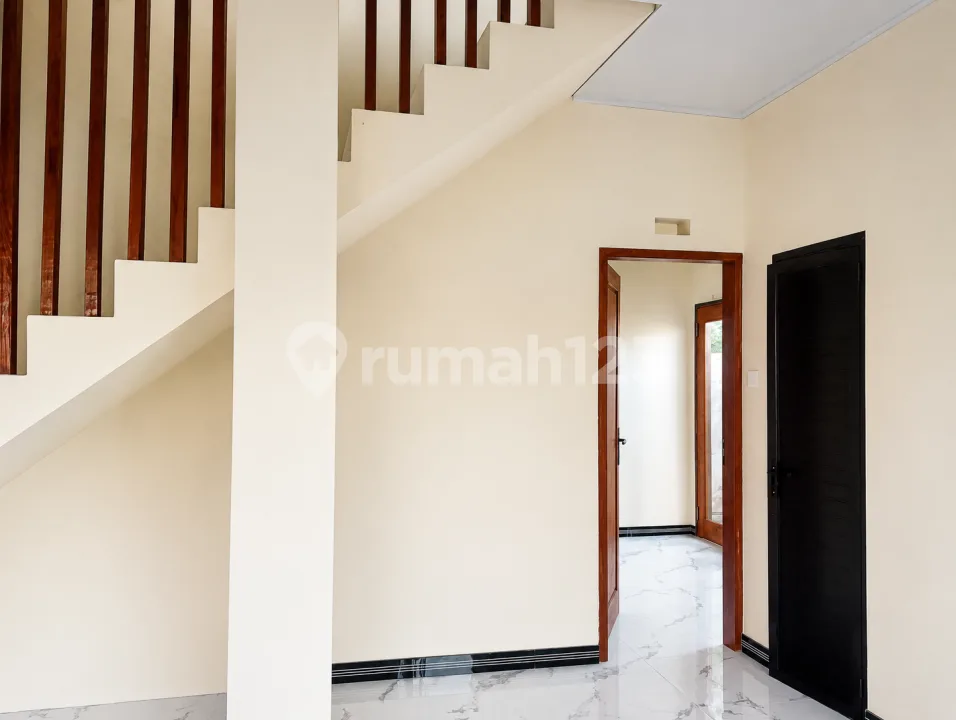 Rumah Minimalis Modern 2 Lantai 3 BR di Buduk, Badung - Image 3 of 4