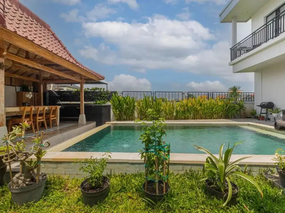 RARE FIND! VILLA 5 KAMAR TIDUR DI SANUR – POTENSI INCOME TINGGI & LOKASI PREMIUM ( 7 M ) ML/ LM - Image 7 of 10
