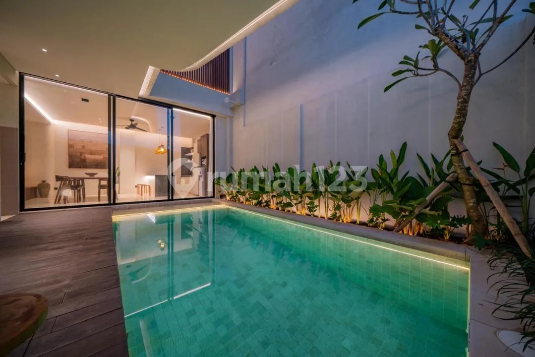 Exclusive 2 Bedrooms Villa In Seminyak - Image 3 of 4