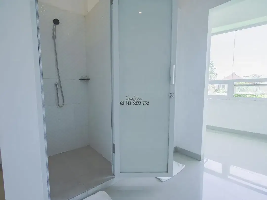 RUKO 3 LANTAI BEKAS HOTEL CAPSULE SIAP OPERASIONAL DI JL. NAKULA – DEKAT SUNSET ROAD - Image 8 of 10