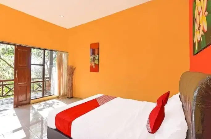 VILLA FULLY OPERATED FREEHOLD IN LOVINA BULELENG - Image 9 of 10