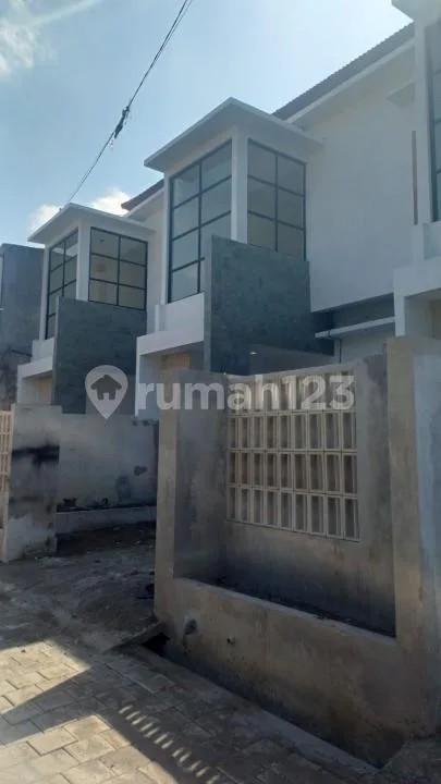Rumah Brand New Lantai 2 Area Denpasar Barat - Image 2 of 4