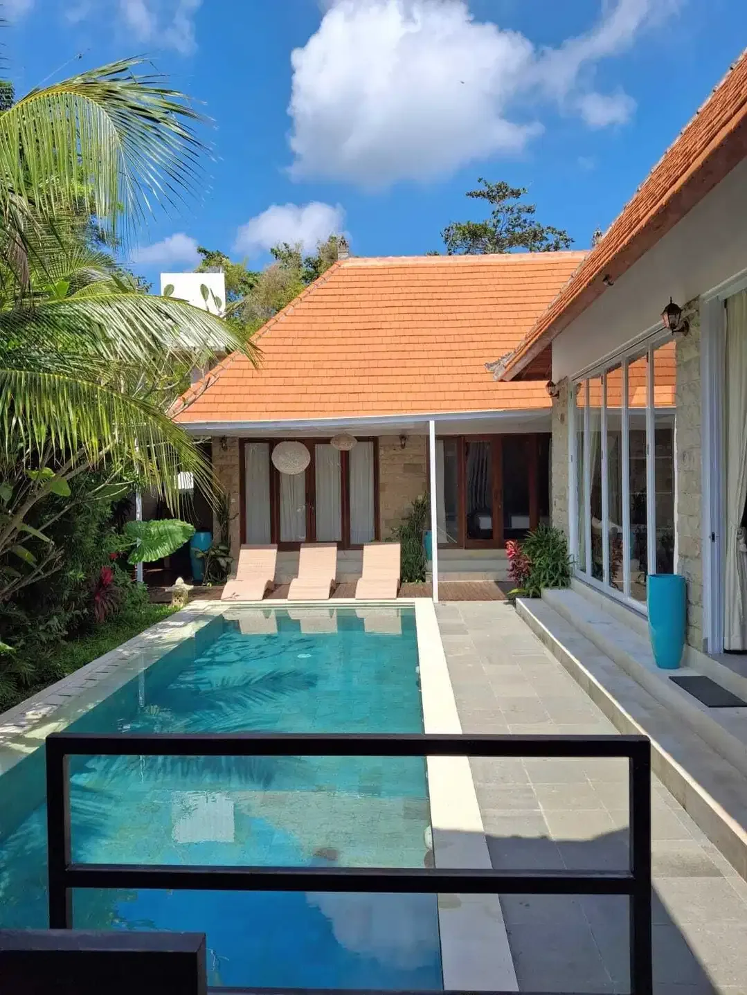 Luxury Villa Modern Minimalis Lokasi Strategis Umalas Bali - Image 4 of 10