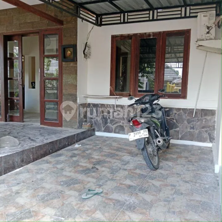 Rumah Bagus Tenang Dekat Kemana Mana Puri Gading Jimbaran Bali - Image 1 of 4