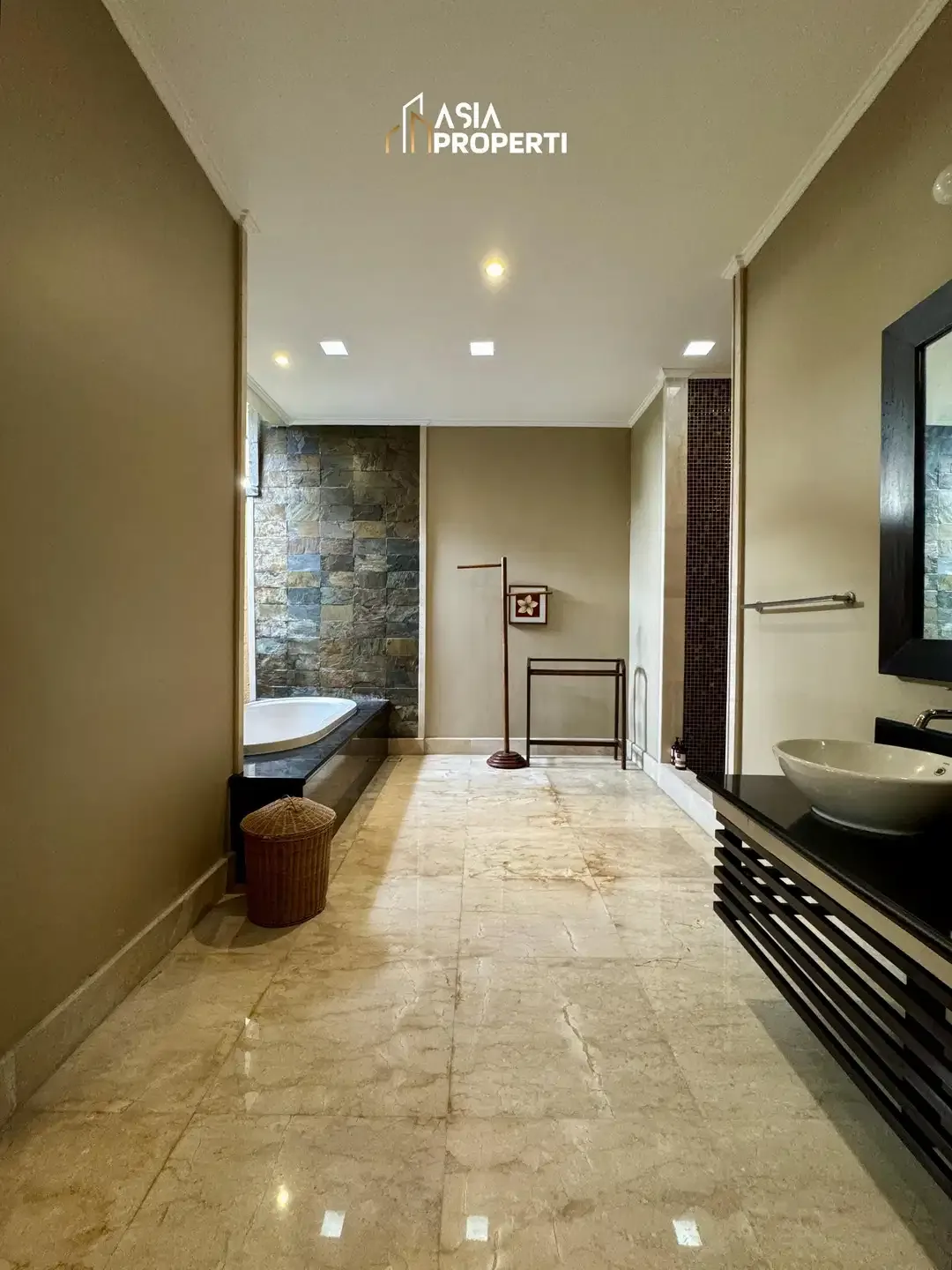 Dijual Villa Tropis Seminyak Bali – 3BR Ensuite, One Gate, Dekat W Hotel & Potato Head - Image 8 of 10