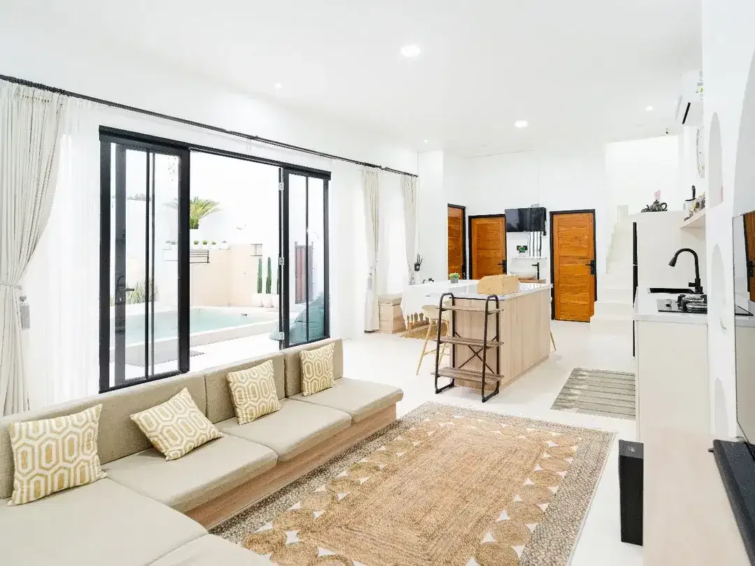 Villa lokasi sangat strategis di Kerobokan Canggu Bali - Image 1 of 10