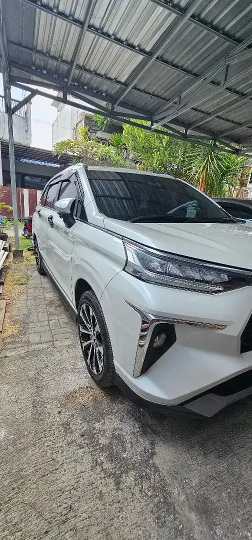 Toyota veloz QTSS low kilometer - Image 1 of 5