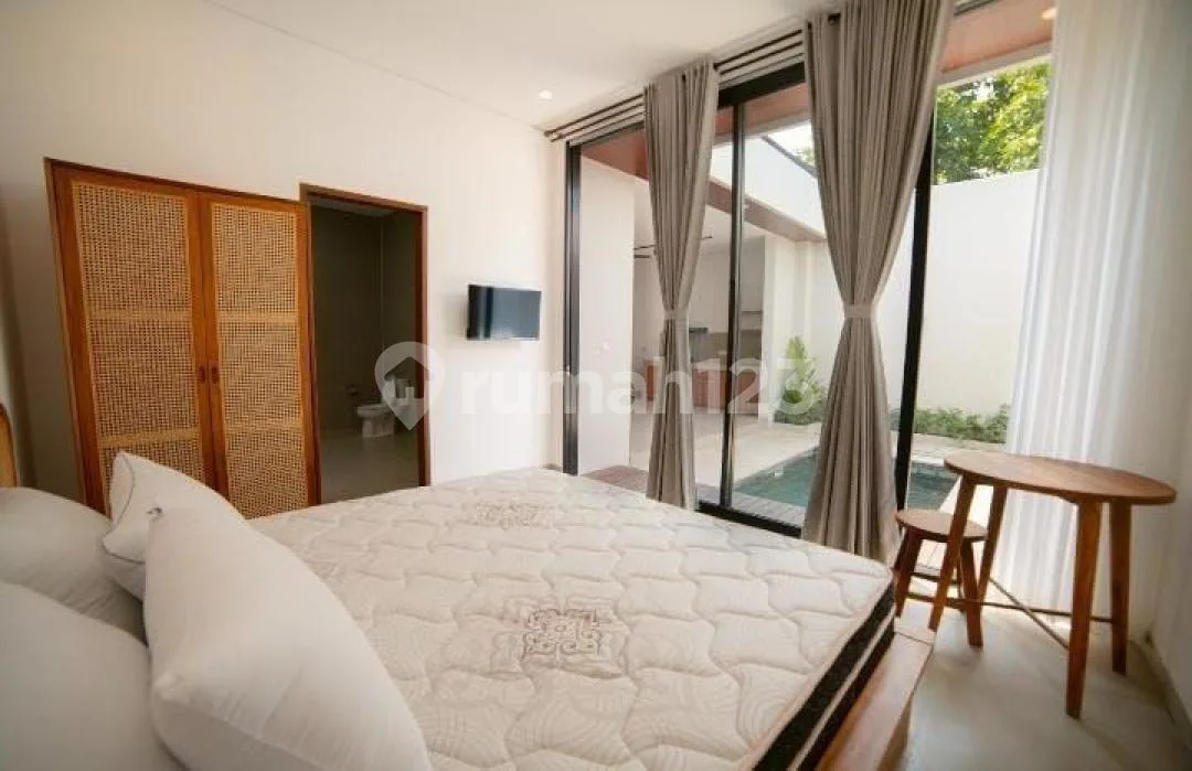 Charming 2 Bedroom One-Storey Semi-Furnished Villa In Sanur Kauh With Pool - Image 4 of 4