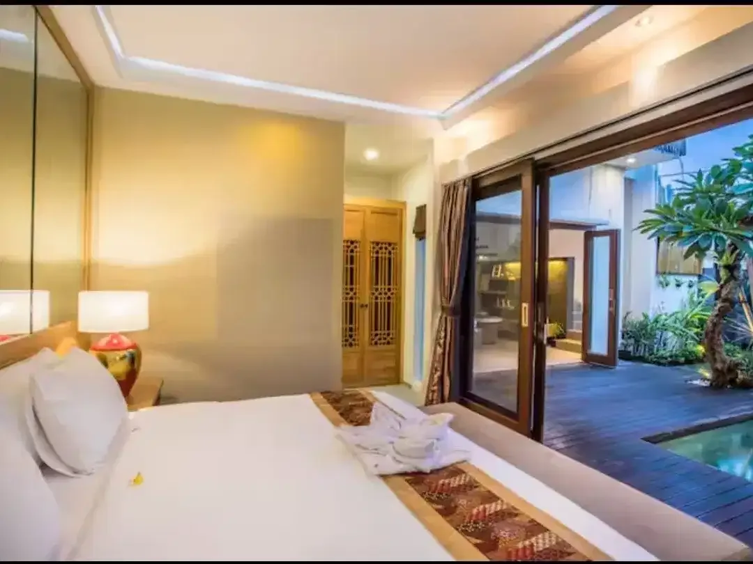 Dijual 2 Unit Twin Villa Hak Milik di Seminyak. Harga Lebih Murah Daripada Villa Leasehold - Image 9 of 10
