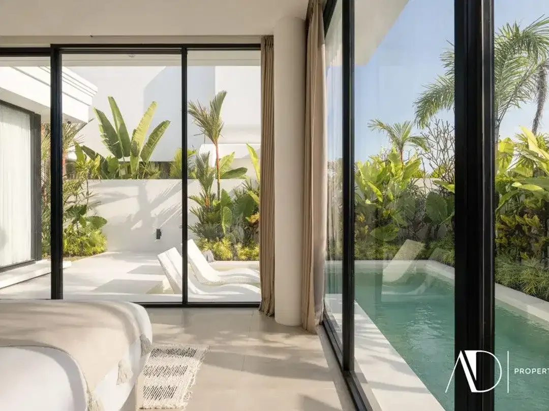 LEASEHOLD | 1-BEDROOM VILLA 100 METERS FROM SESEH BEACH - Image 3 of 10