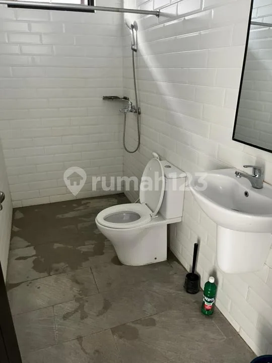 FOR RENT RUMAH 3BR ONE GATE SYSTEM WITH CLUB HOUSE DI JIMBARAN BALI - Image 2 of 4