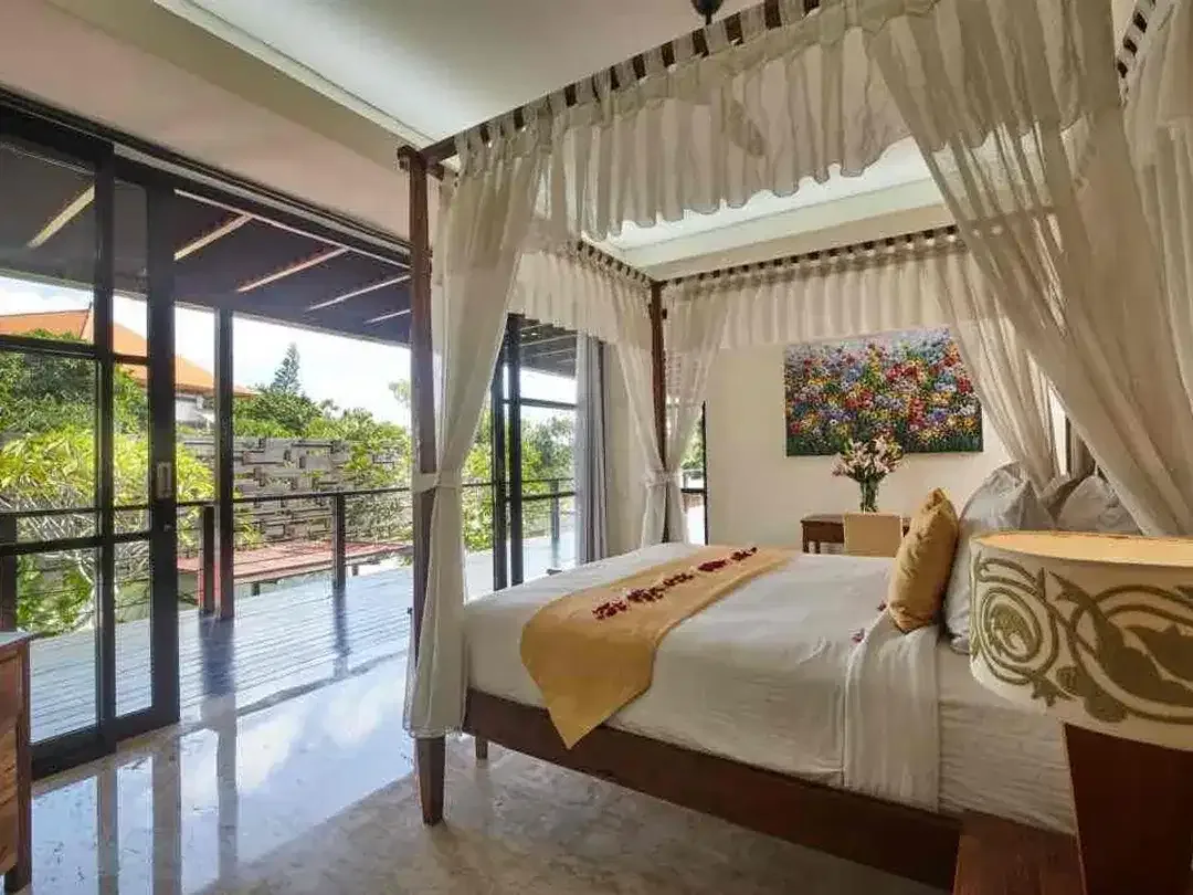 Luxurious villa for sale in temple hill Samasta Jimbaran - Image 9 of 10