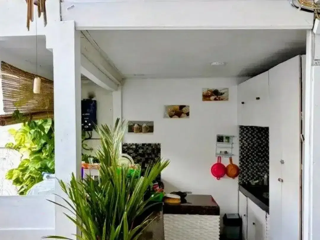 Rumah Siap Huni Ada Kolam Renang Disewakan, di Sanur - Image 2 of 10