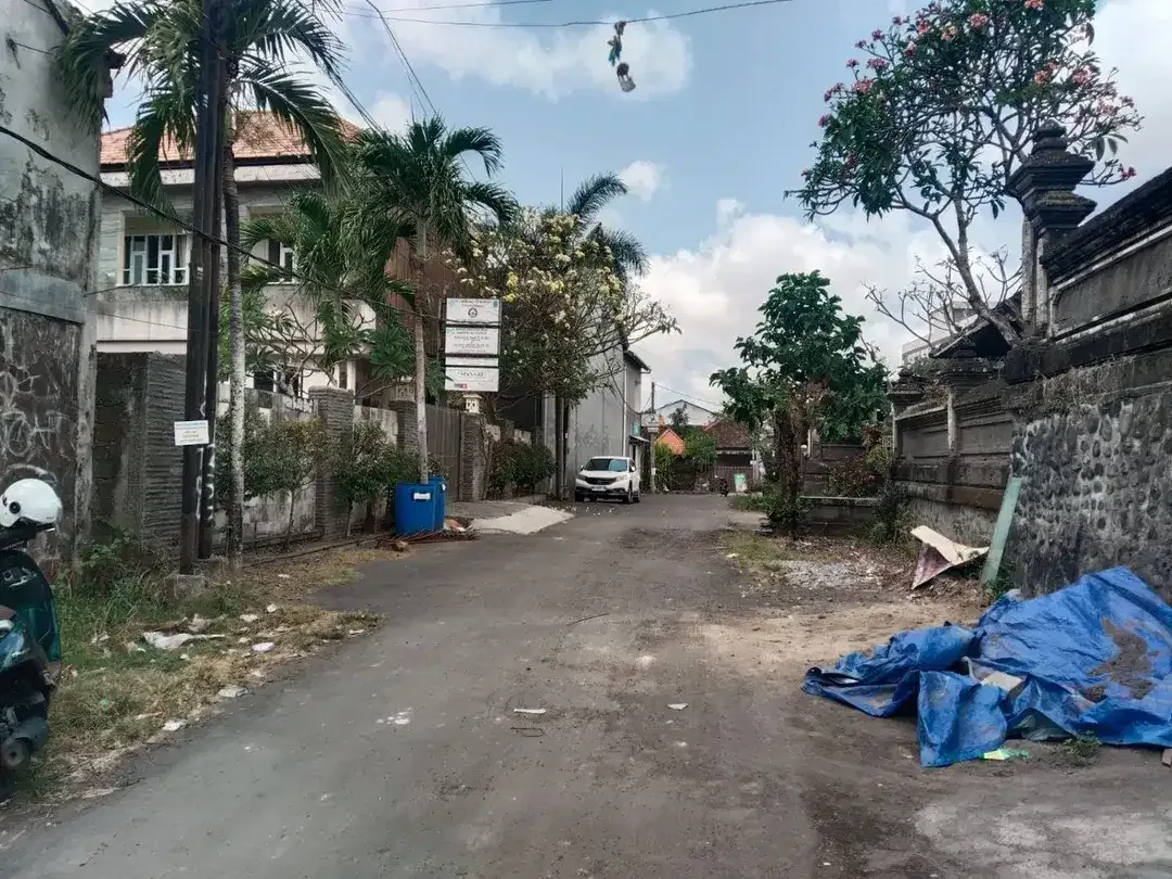 TANAH BONUS BANGUNAN UNFINISHING DI JL BUKIT SARI DENPASAR COCOK UNTUK KOS, GUDANG DLL - Image 2 of 10