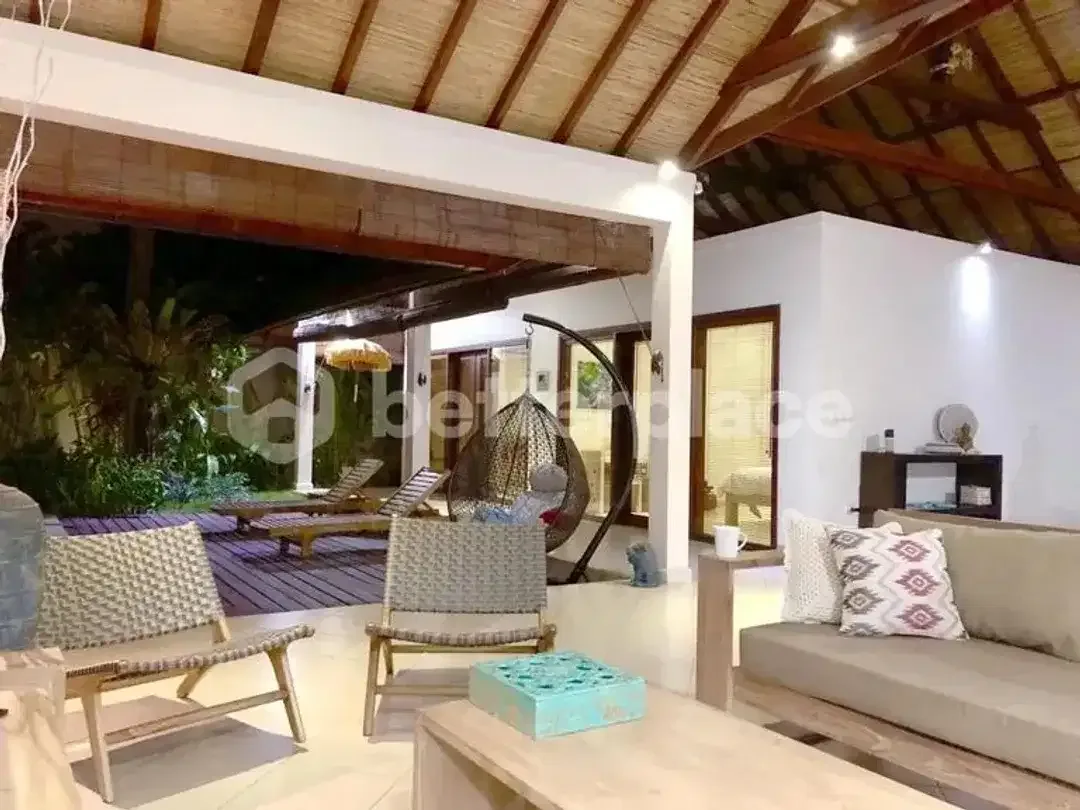 Elegant Family-Friendly 3-Bedroom Villa in Canggu Padonan with En-Suite Bedrooms, Beautiful Pool & Exceptional Garden Setting - Image 2 of 10