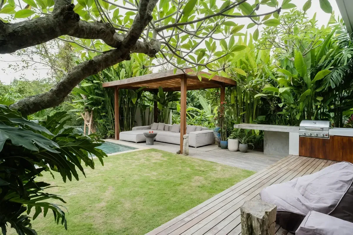 Villa Bosque — Modern Tropical 5-Bedroom Villa with Garden Pool, Dalung (Canggu area) - Image 3 of 6