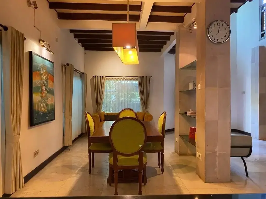 Three-Bedroom Classic House In A Quiet Area - Image 5 of 10