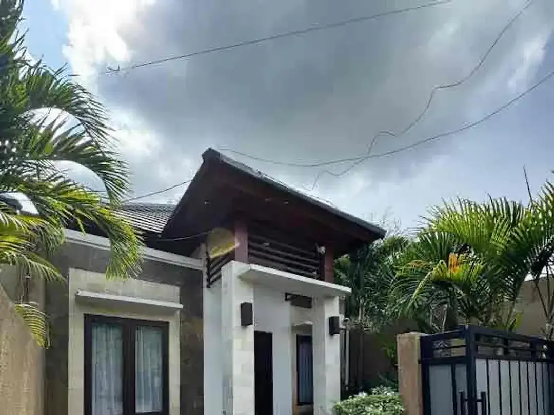 Dijual Rumah Semi Villa di Kawasan Perumahan 2 Gate Sistem di Nusa Dua, Badung - Image 1 of 10