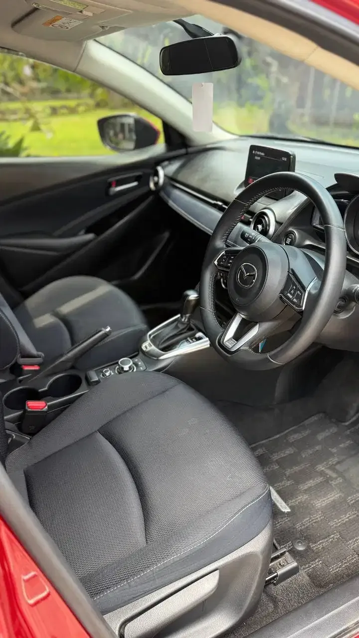 MAZDA 2 LOW KM  ASLI BALi |TERAWAT Istimewa - Image 6 of 8
