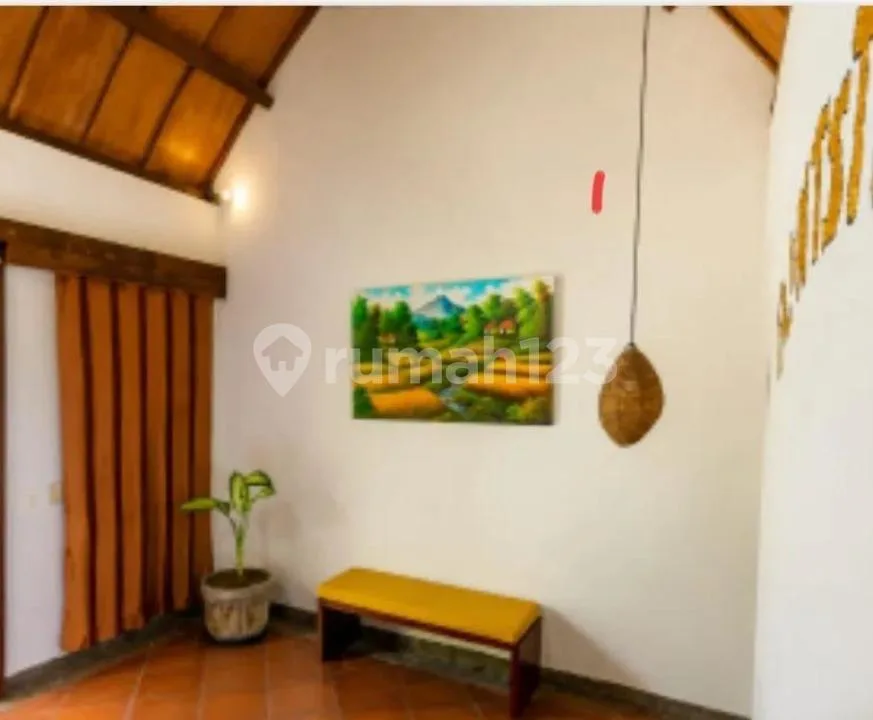 Villa Disewakan di Umalas, Kerobokan Kelod - Tanah & Bangunan Luas - Image 3 of 4