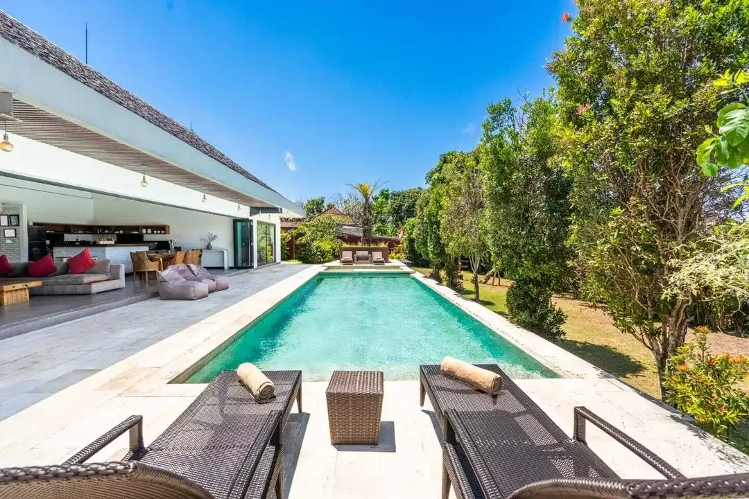 Luxury 4-Bedroom Leasehold Villa in Ungasan - Image 2 of 10