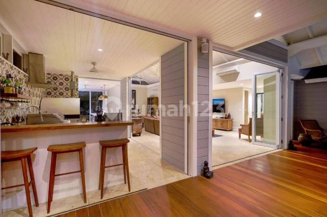 Dijual Cepat Ocean Cliff Front Villa With Sunset View - Image 4 of 4