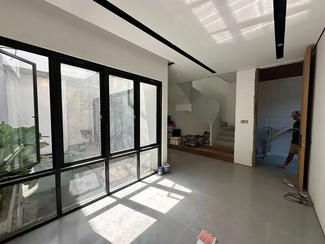 Dijual Villa Tropical Modern Timeless Strategis LT 110m² KT 3 jalan Gunung Lumut Padang Sambian dekat Seminyak - Image 10 of 10