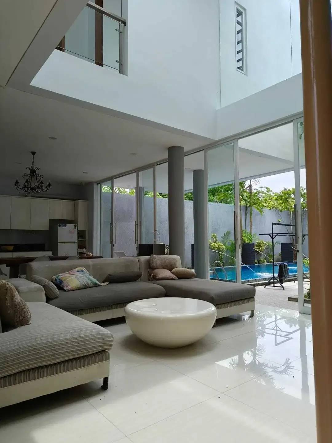 VILLA SIAP HUNI FURNISHED LOKASI DEKAT PANTAI PANDAWA NUSA DUA - Image 1 of 10