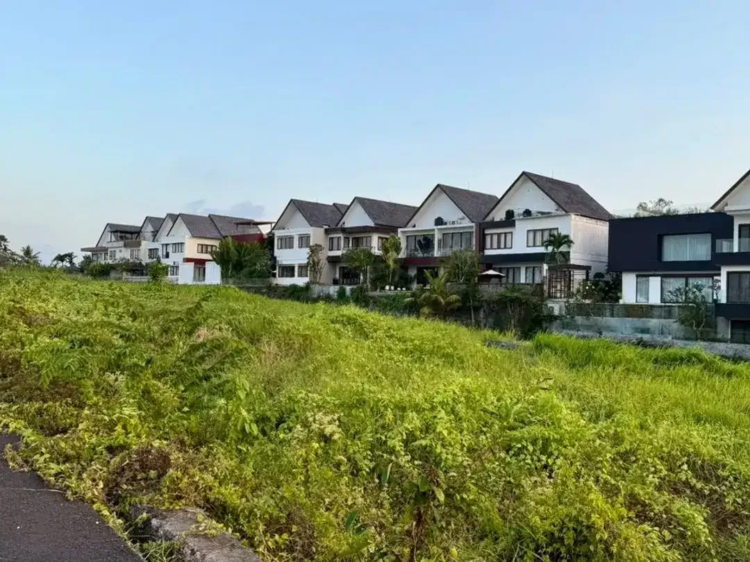 TANAH PREMIUM DI CEMAGI MENGWI BADUNG DEKAT PANTAI - Image 1 of 10