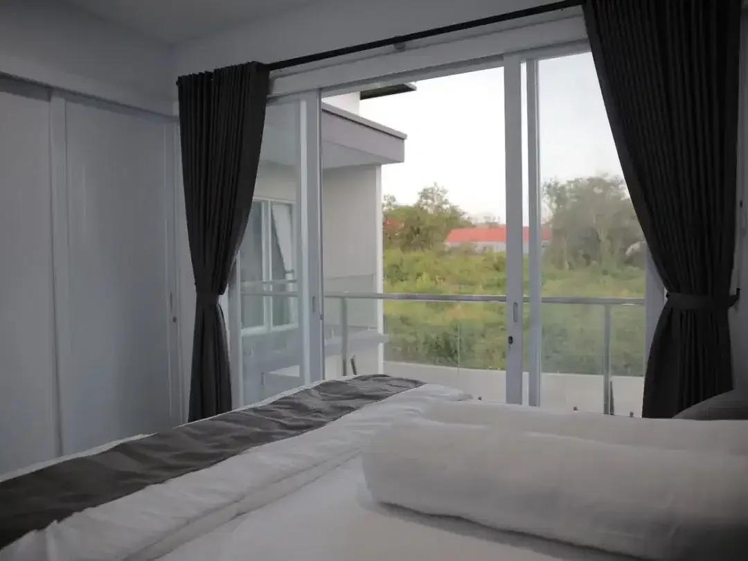 Modern Tropical Luxury Villa in Pengubugan, Kerobokan - Image 7 of 8