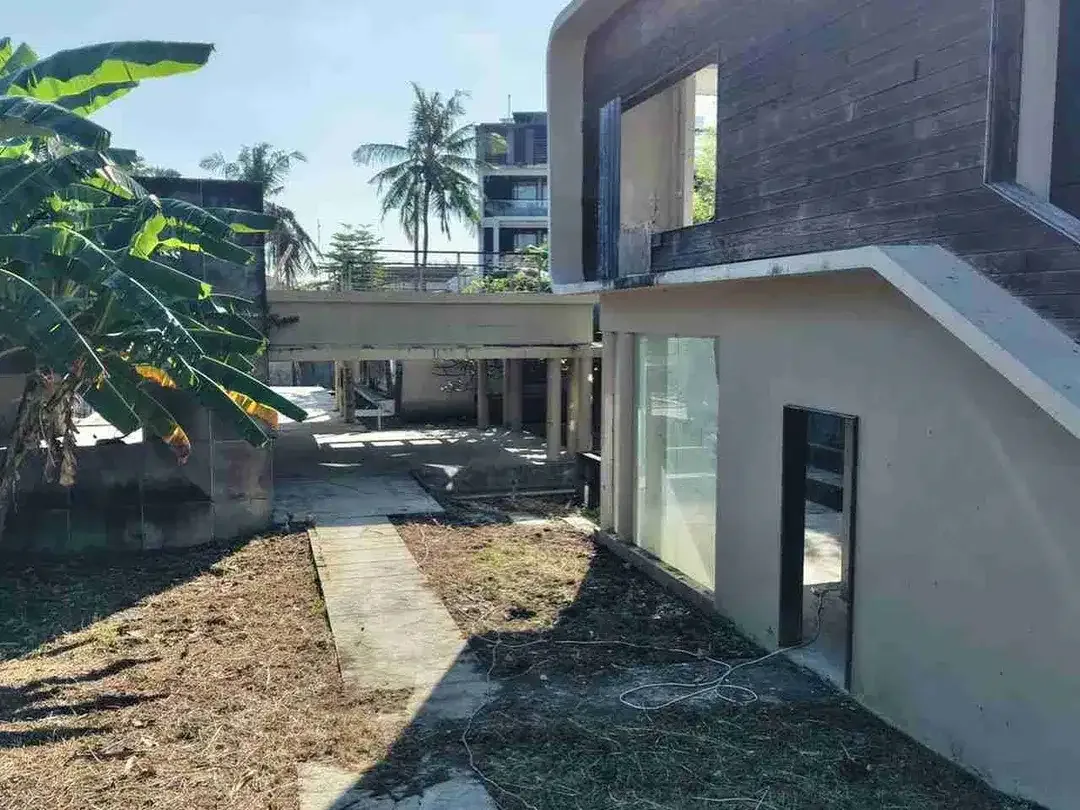 Tanah Bonus Bangunan Villa Setengah Jadi Tibubeneng Berawa Bali - Image 7 of 8