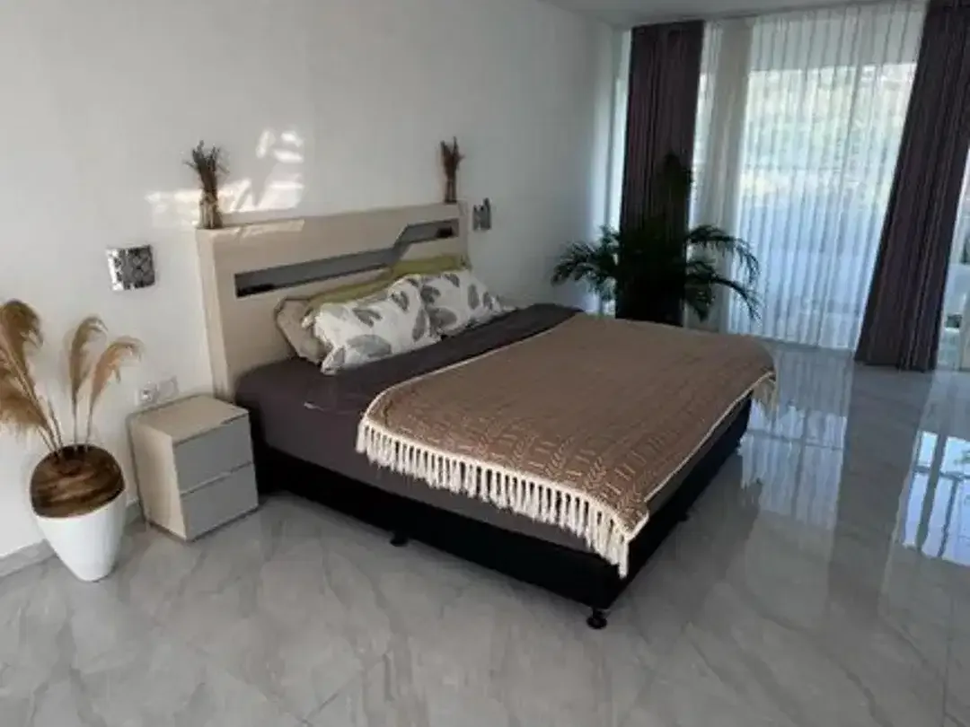 Modern Tropical 4-Bedroom Freehold Semi-Villa - Jimbaran - Image 5 of 10