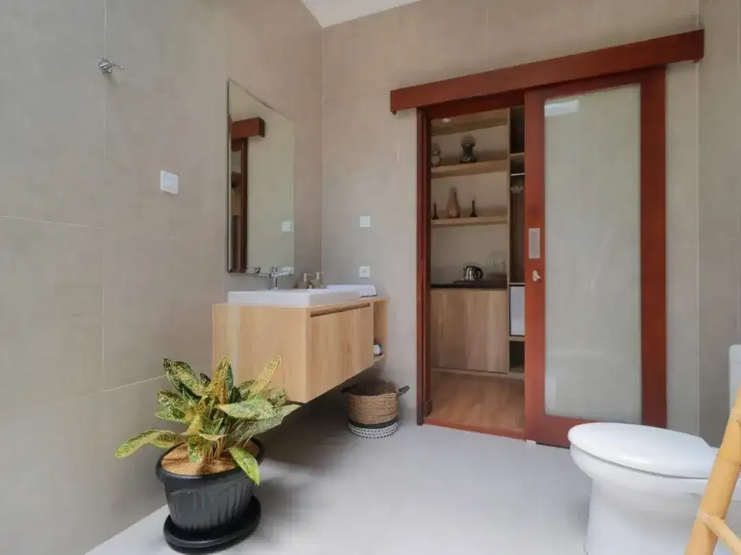 Freehold - Discover Exquisite Living Luxury Villa Retreat in Uluwatu, Bali - Image 3 of 10