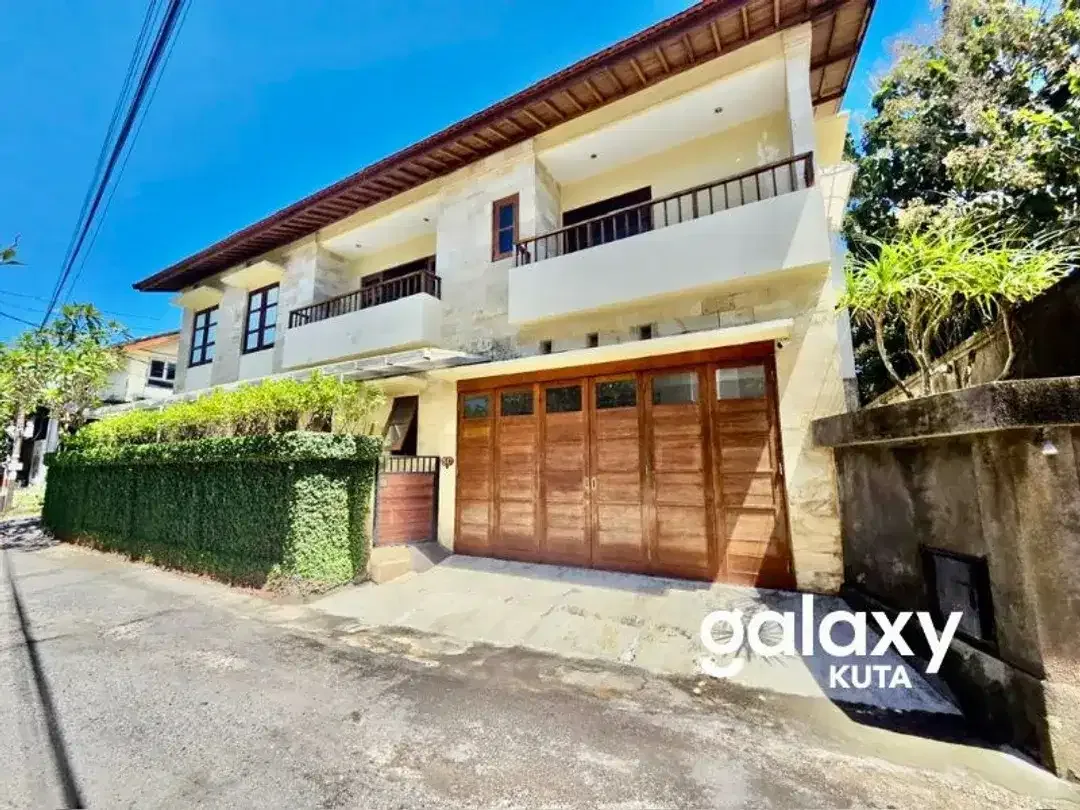 BEAUTIFUL 4 BEDROOM HOUSE IN PURI GADING JIMBARAN BADUNG - Image 1 of 10