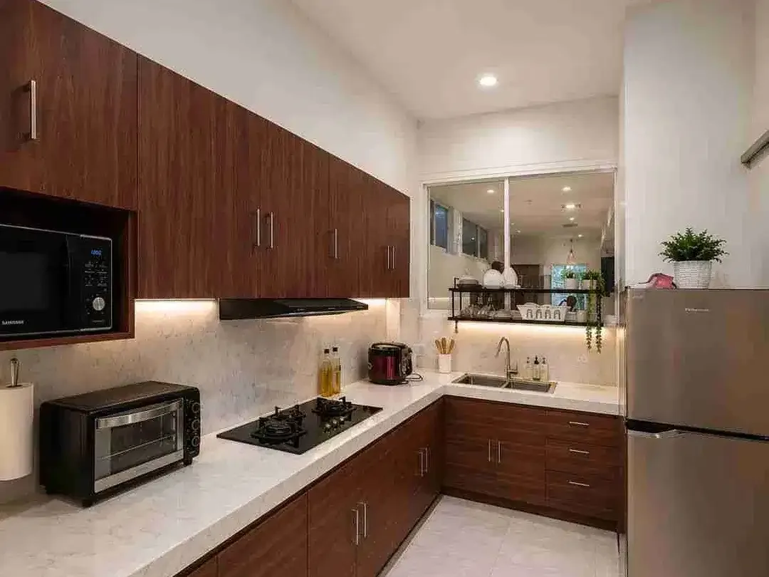 RUMAH MODERN & LUXURY DALAM KOMPLEK SANUR - Image 3 of 10