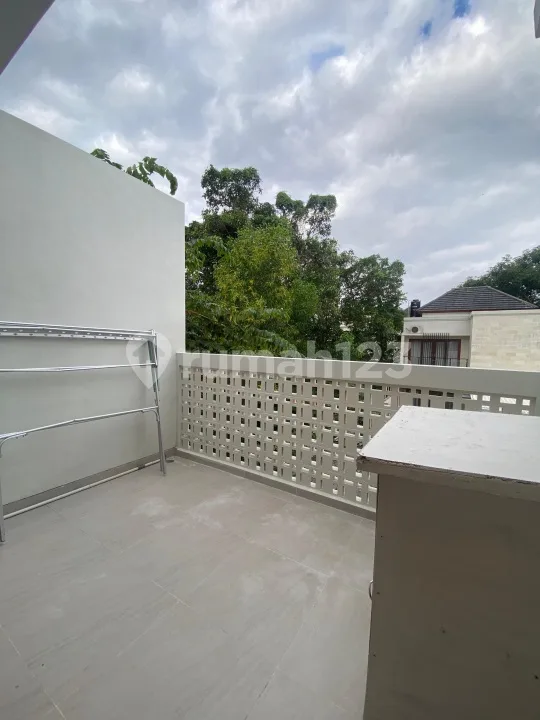 Bebas Banjir, Villa, 1 Lantai, Dekat Universitas, Full Furnished, - Image 2 of 4