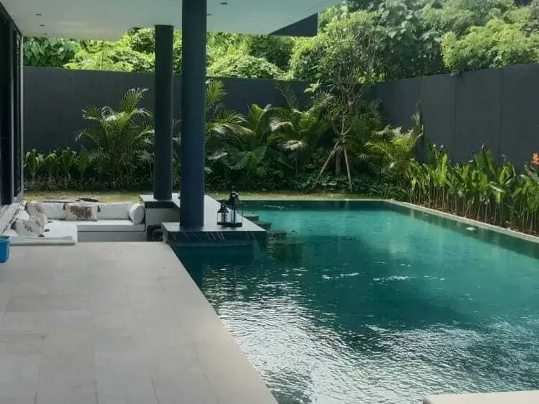 Walking to the echo beach - 25 yr lease villa with 5 stars facilities - Image 3 of 10