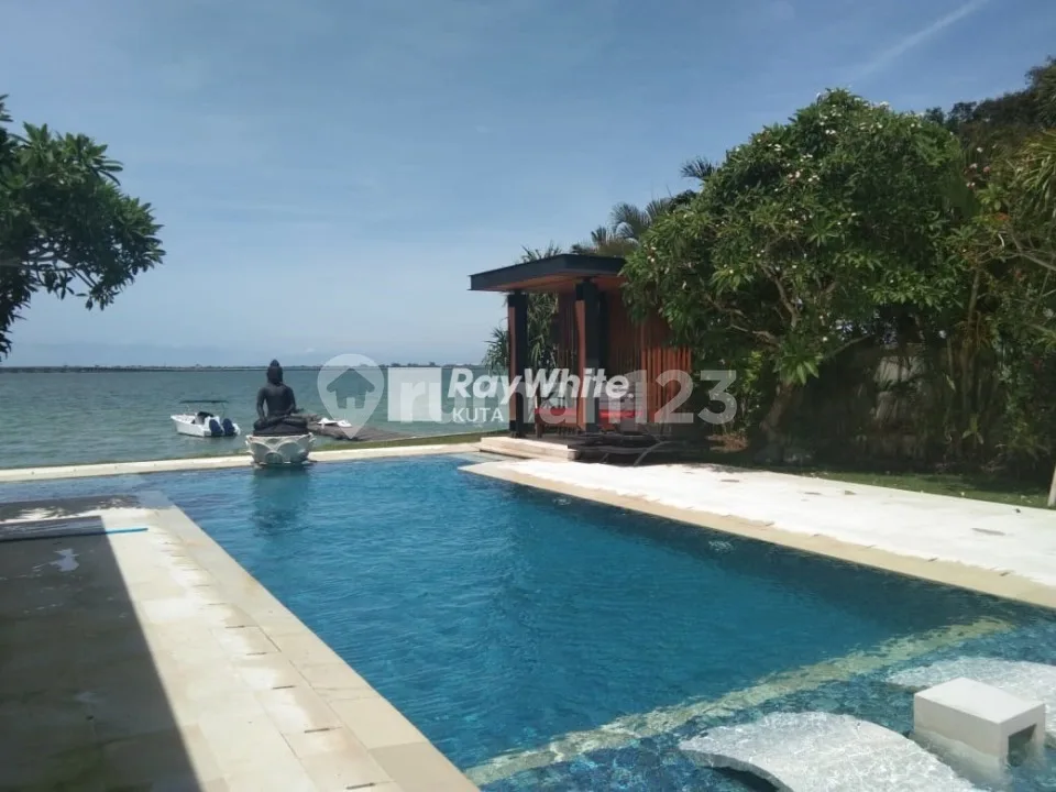 Absolute Beach Front Villa At Premium One Gate System Nusa Dua - Image 3 of 4