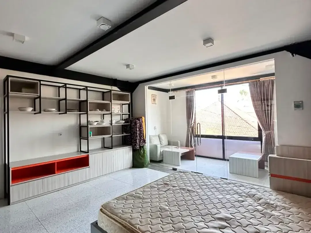 DIJUAL / DISEWA —  TEMPAT TINGGAL & RUKO 3 LANTAI DI ECHO BEACH CANGGU - Image 6 of 8