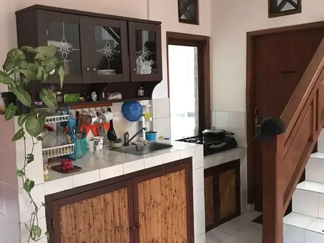 DIJUAL RUMAH FULLY FURNISHED 4 KAMAR. TIDUR SIAP HUNI KAMPIAL NUSA DUA - Image 6 of 10