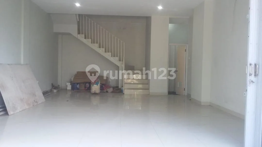 Ruko 3 Lantai Dekat Bandara Internasional I Gusti Ngurah Rai - Image 2 of 4